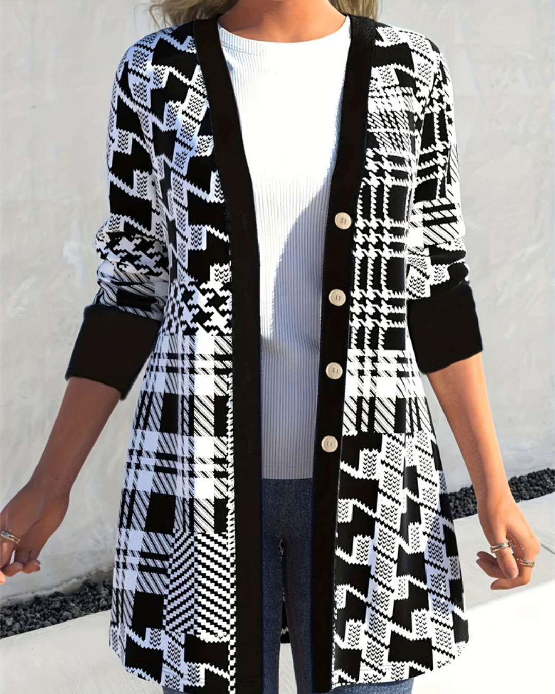 LEONA™ | Sleek Geo-Print Cardigan